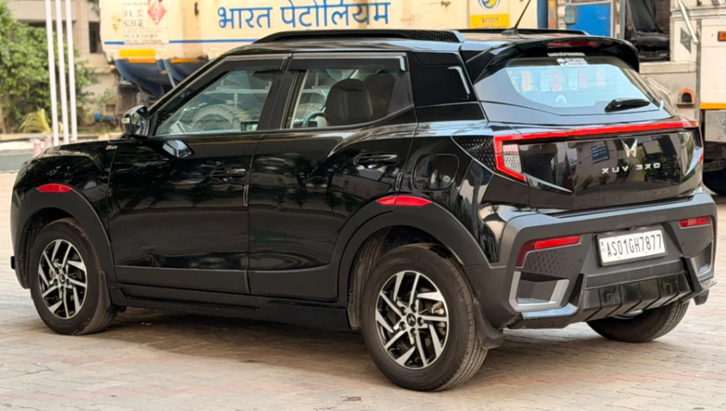 Mahindra Xuv 3XO - Thumbnail 9