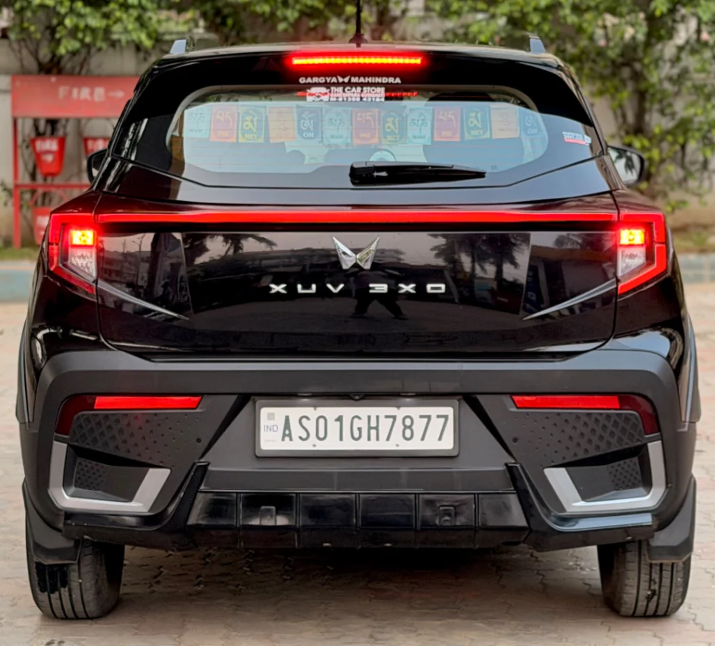 Mahindra Xuv 3XO - Thumbnail 11