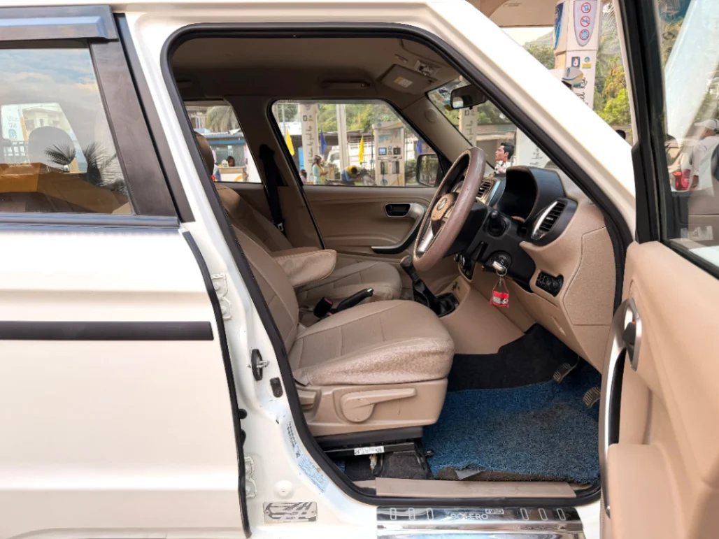 Mahindra Bolero - Thumbnail 9