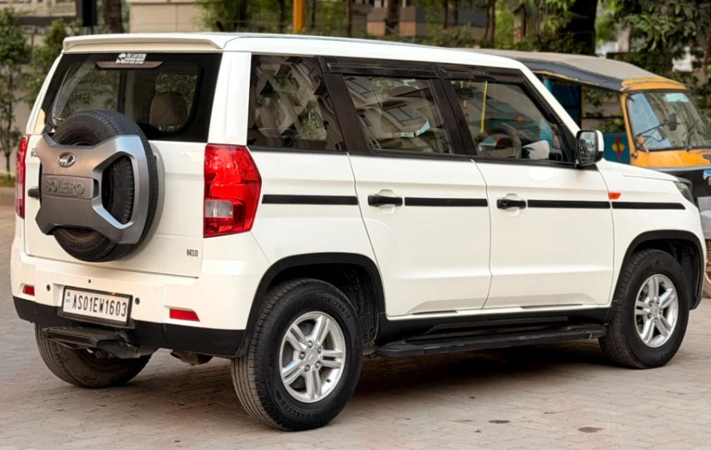 Mahindra Bolero - Thumbnail 11