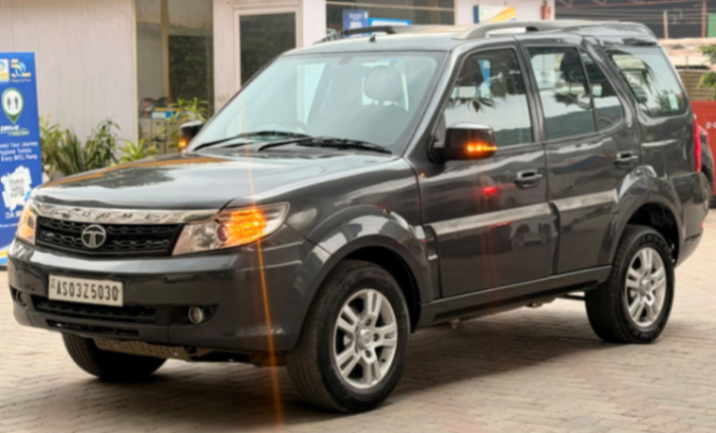 Tata Safari - Thumbnail 2