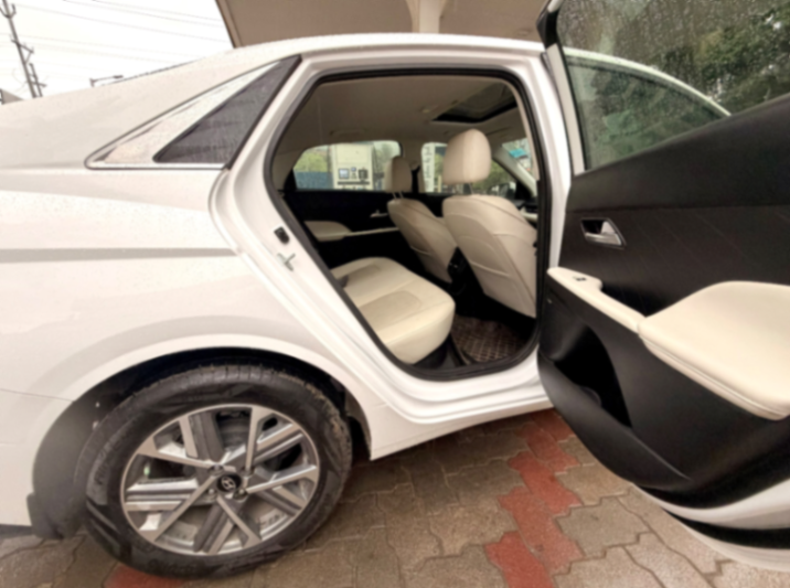Hyundai Verna - Thumbnail 10