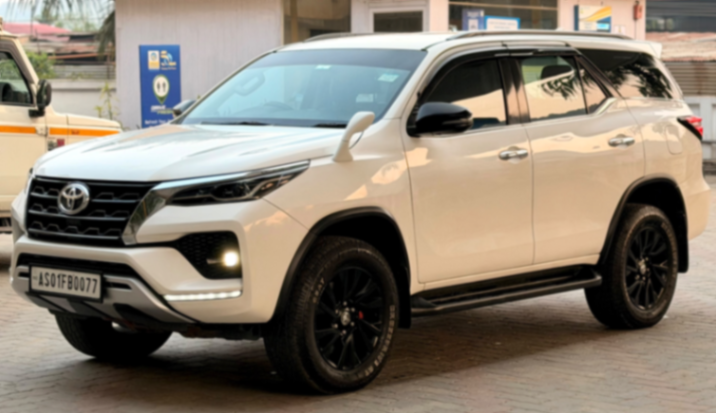 Toyota Fortuner - Thumbnail 2