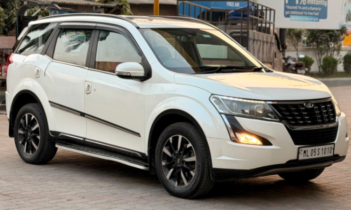 Mahindra XUV 500 - Thumbnail 3