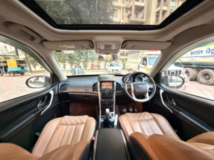 Mahindra XUV 500 - Thumbnail 5