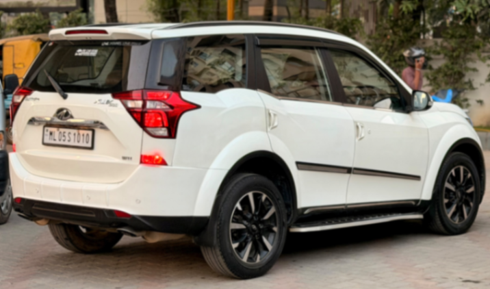 Mahindra XUV 500 - Thumbnail 9