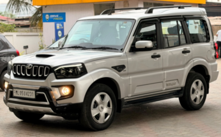 Mahindra Scorpio - Thumbnail 2