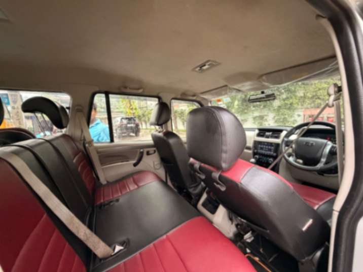 Mahindra Scorpio - Thumbnail 4