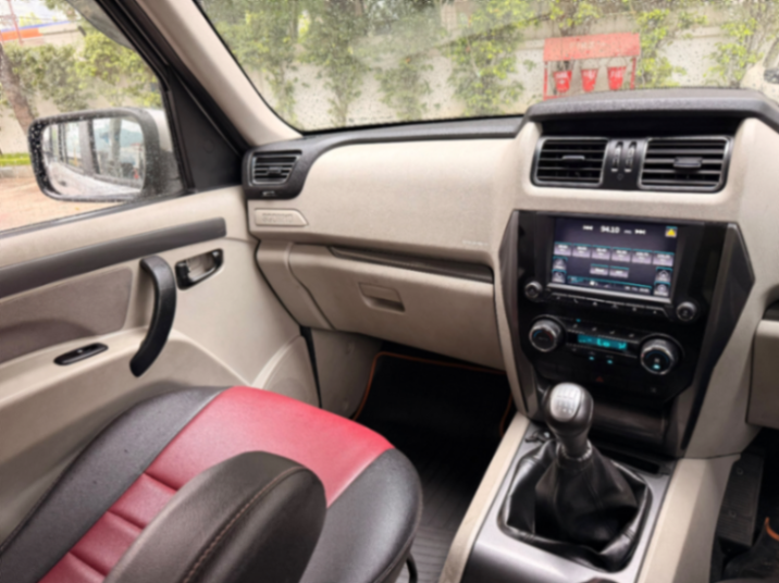 Mahindra Scorpio - Thumbnail 8