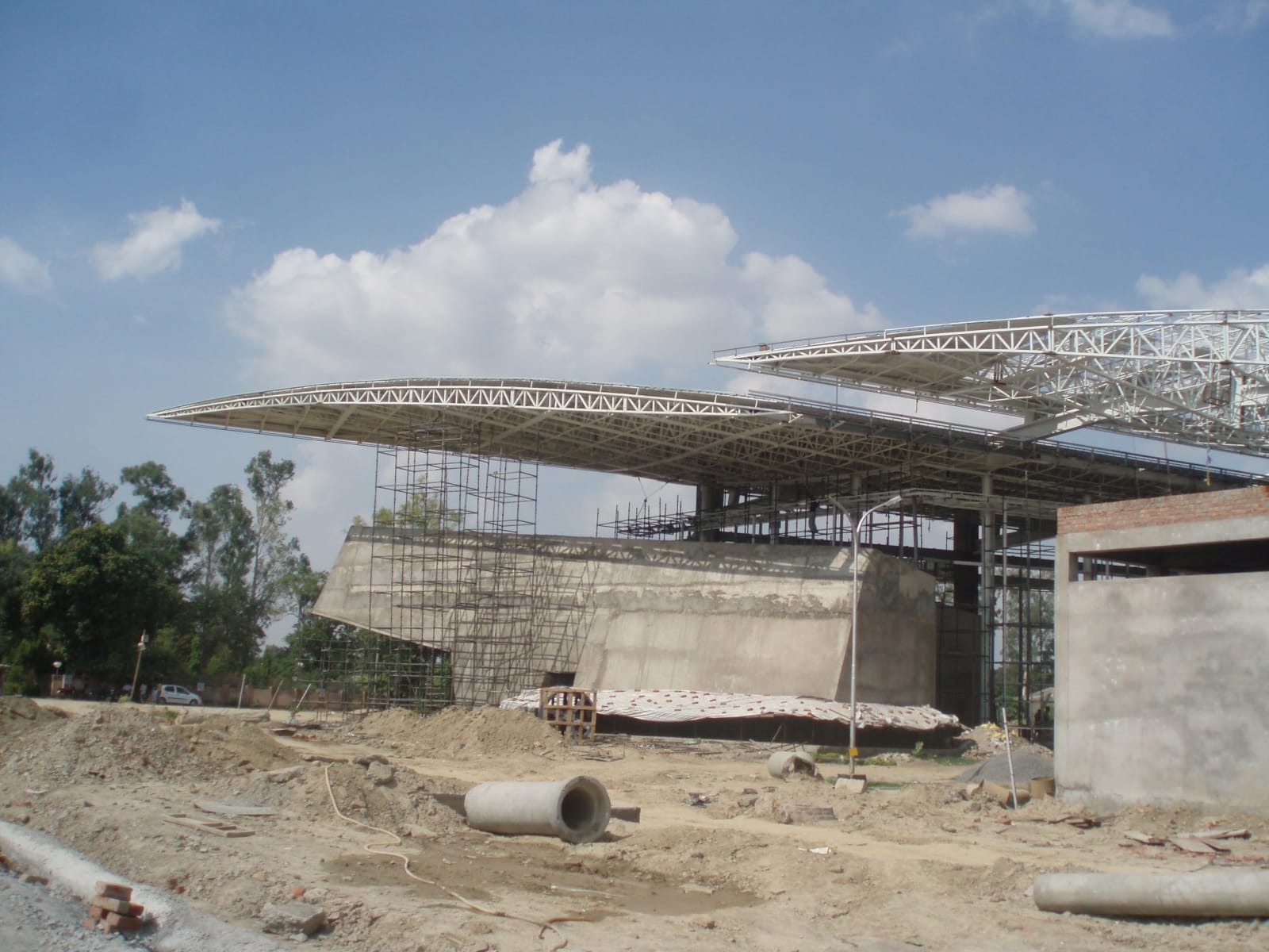 A Lightweight Roof for an Airport Terminal