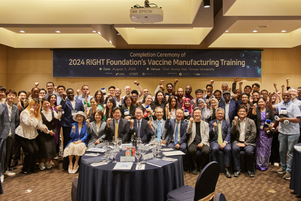 K-NIBRT and the RIGHT Foundation Host 'Completion Ceremony of Vaccine Manufacturing Training'