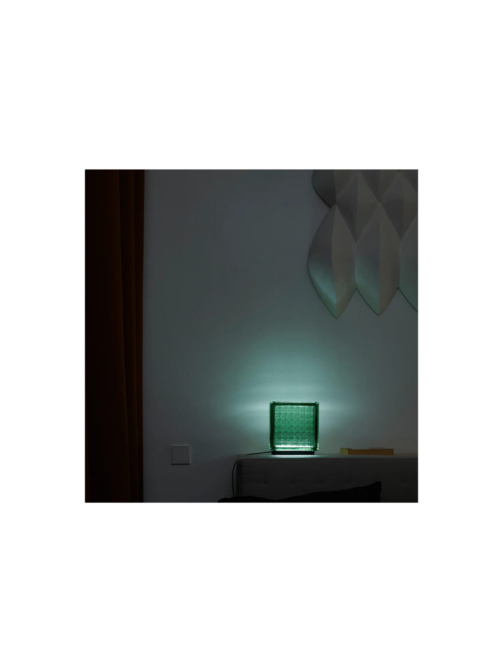 Rich Green Lamp 01 / INP