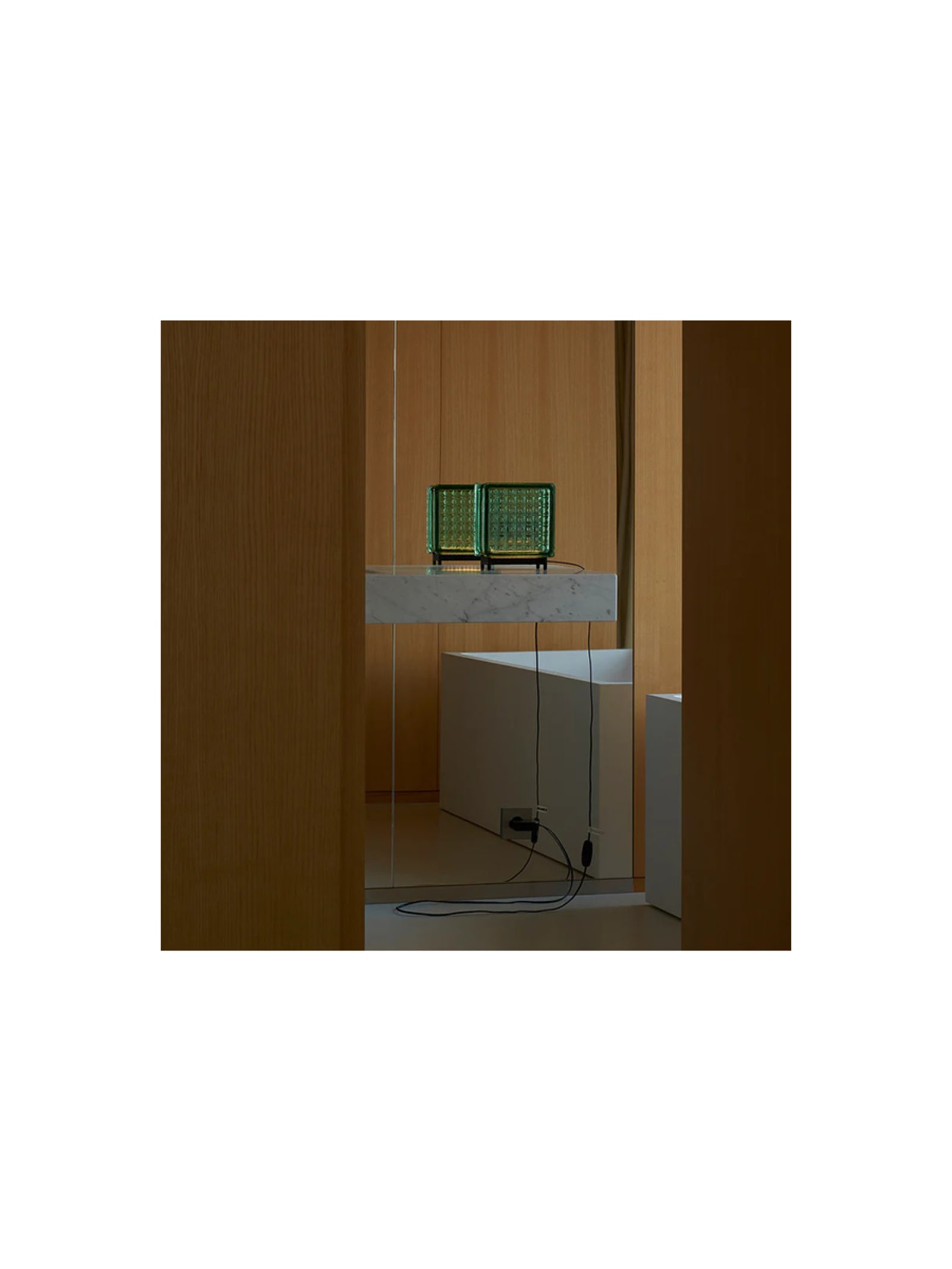 Rich Green Lamp 01 / INP