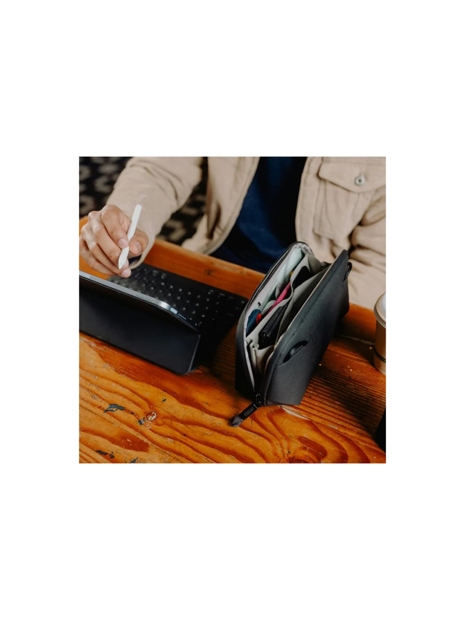 Tech Pouch