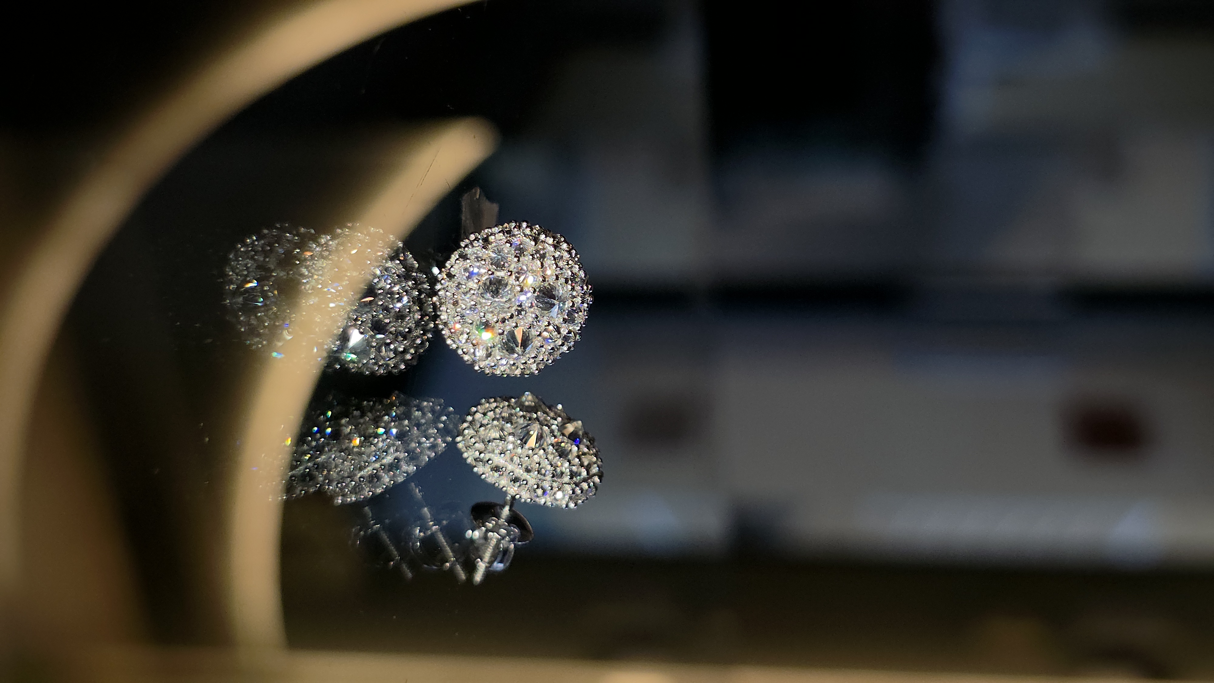 Arete Pluton Seteo Mosaico con Moissanite en Plata ley 925