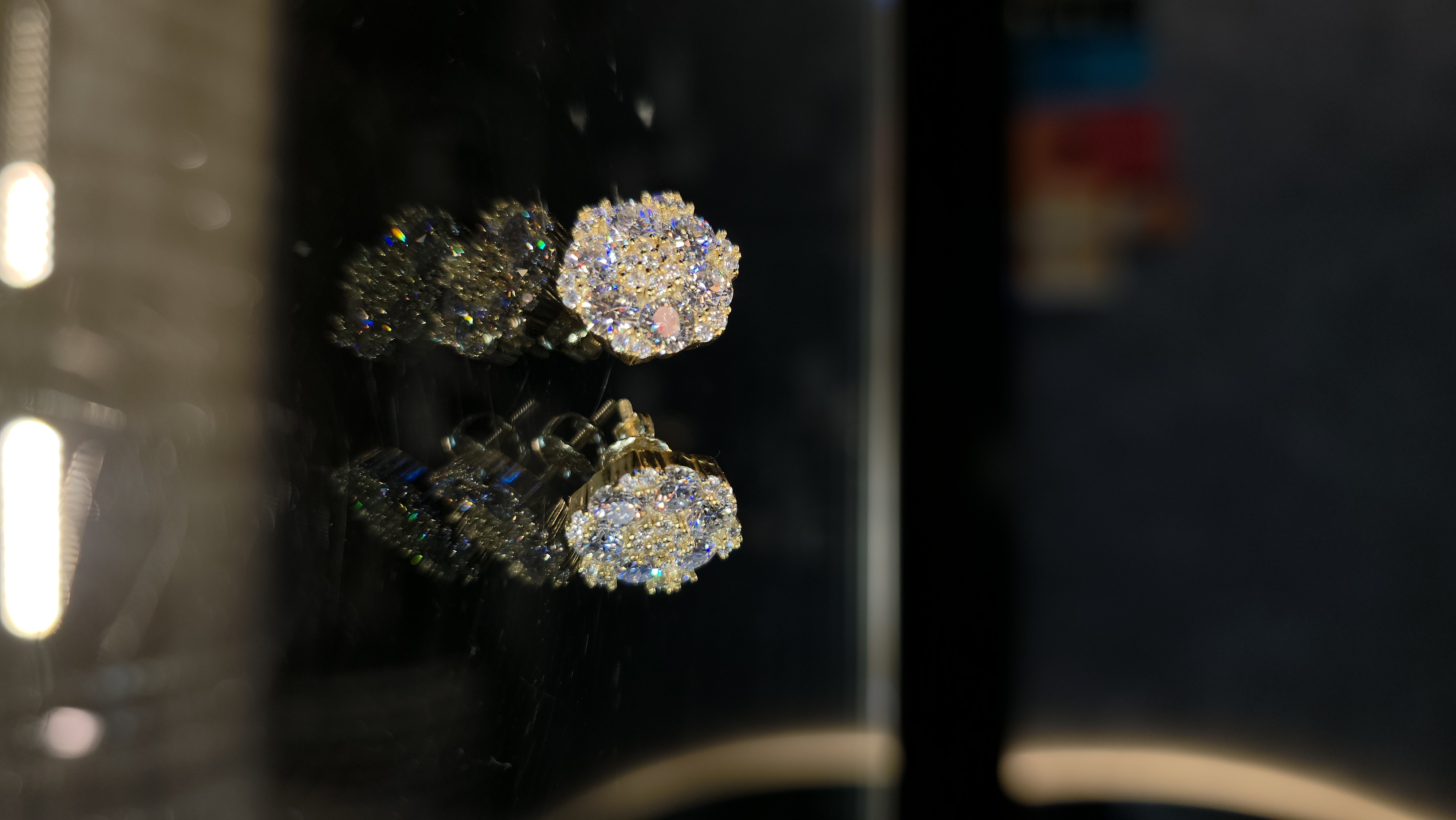 ARETES UMBRELLA CON MOISSANITE EN PLATA LEY 925