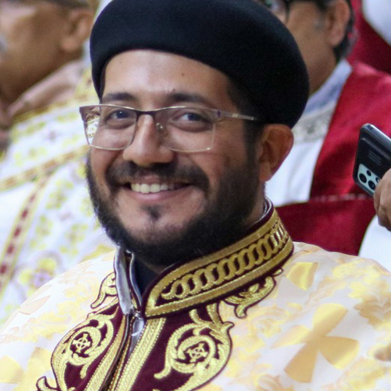 القس مينا قديس