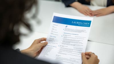 Top free resume builders to help you land your dream job article thumbnail