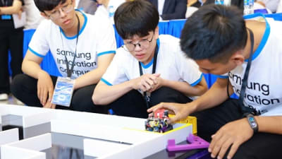 Career Coach: Top 3 bí quyết tìm việc trong ngành IT tại Việt Nam năm 2026 article thumbnail