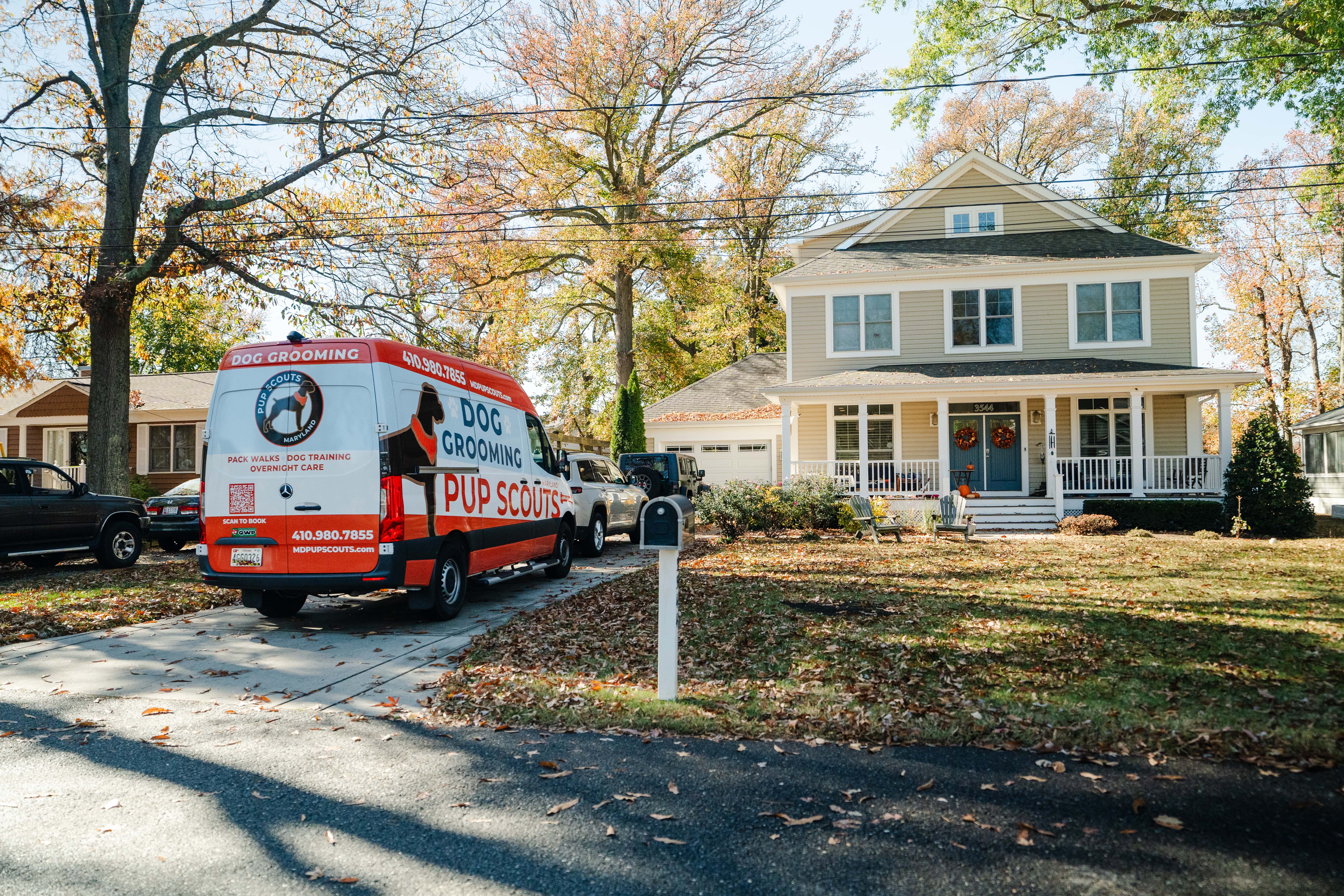Mobile dog grooming service in Orange County, showcasing personalized care for various dog sizes and breeds, ensuring convenience and comfort.