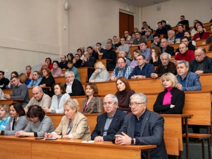 Кандидаты в ректоры вуза встретились с коллективами ИКТЗИ, КИТ и ДИТ.