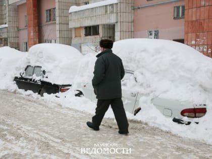 Кто должен вывозить горы снега из казанских дворов?