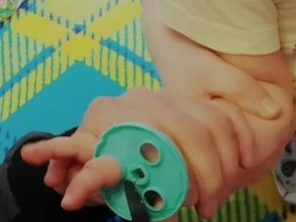 В Казани спасатели вытащили палец ребенка из отверстия игрушки