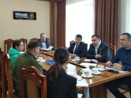 В здании Совета района сегодня состоялся прием граждан депутатом Государственного Совета Республики Татарстан, Героем России, Расимом Баксиковым