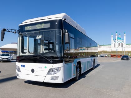 Метшину презентовали новый низкопольный автобус LOTOS татарстанского производства