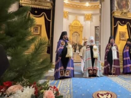 Епископ Мефодий принял участие в Великой Рождественской вечерне в кафедральном соборе Казанской иконы Божией Матери г.Казани