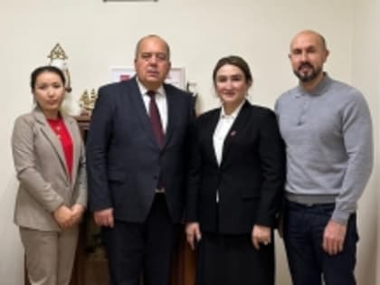 Делегация Республики Узбекистан посетила Центр СПИД РТ