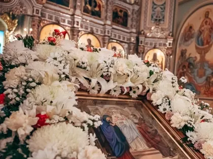 Всенощное бдение в канун праздника Сретения Господня в Кафедральном соборе Альметьевска