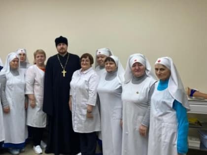 Завершилась курсы практических и теоретических занятий для сестёр милосердия в медицинском колледже