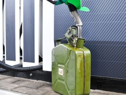 «Подлили масло в огонь»: что случилось с ценами на бензин в России