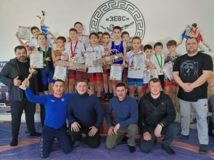 Юные заинцы стали победителями и призерами турнира по вольной борьбе