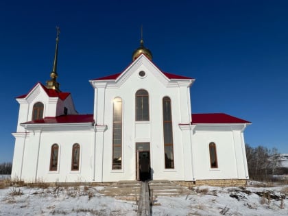 Епископ Мефодий посетил строящийся храм в селе Ютаза с рабочим визитом 