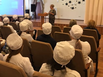 Помочь с выбором: встреча выпускников с представителями ДГБ с ПЦ прошла в Нижнекамском медколледже