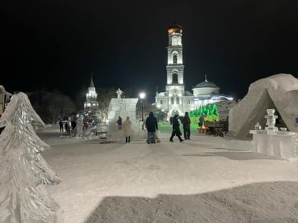 В Раифе стартовал Рождественский фестиваль ледовых и снежных скульптур «Лёд и свет»
