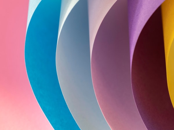 Как выбрать идеальный дизайн визитки, чтобы тебя запомнили с первого взгляда