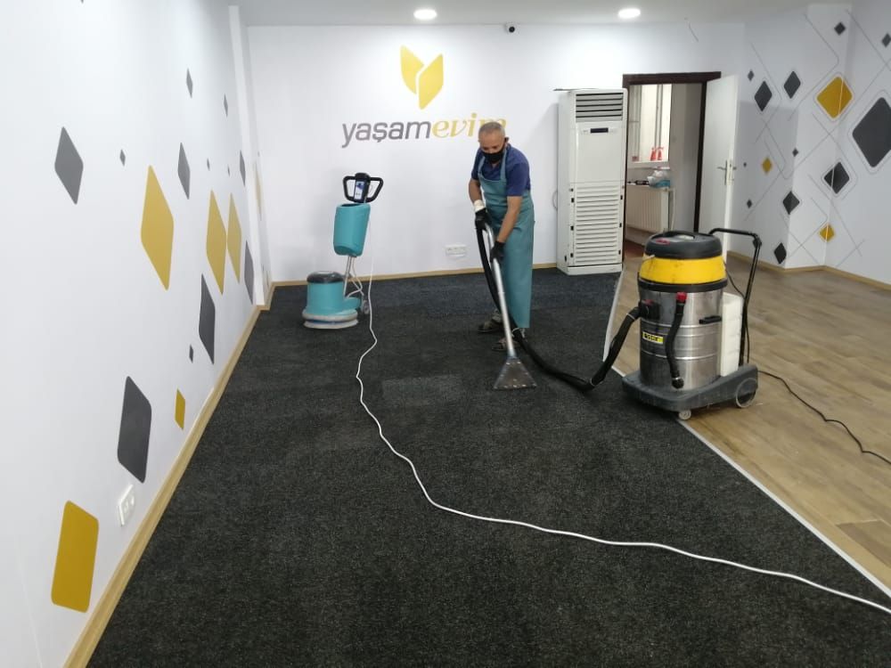 Yaşamevim iş yerinde yapılan profesyonel temizlik çalışmasından bir görünüm.