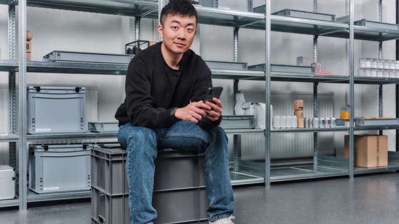 Nothing closes $200M Series C led by Tiger Global, plans AI-first device launch
