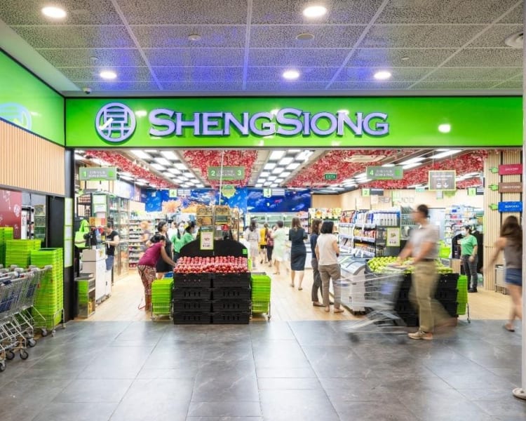 Singapore Tycoon Lim Hock Chee’s Sheng Siong Grocery Chain Plans $402 Million Expansion