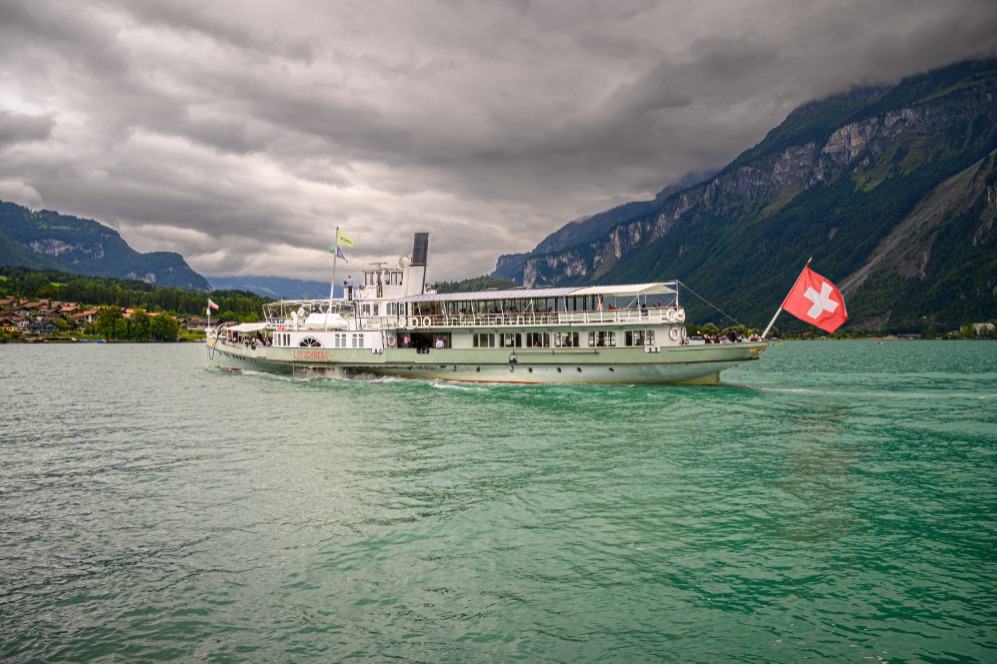 Opcional paseo en barco por el lago Brienz