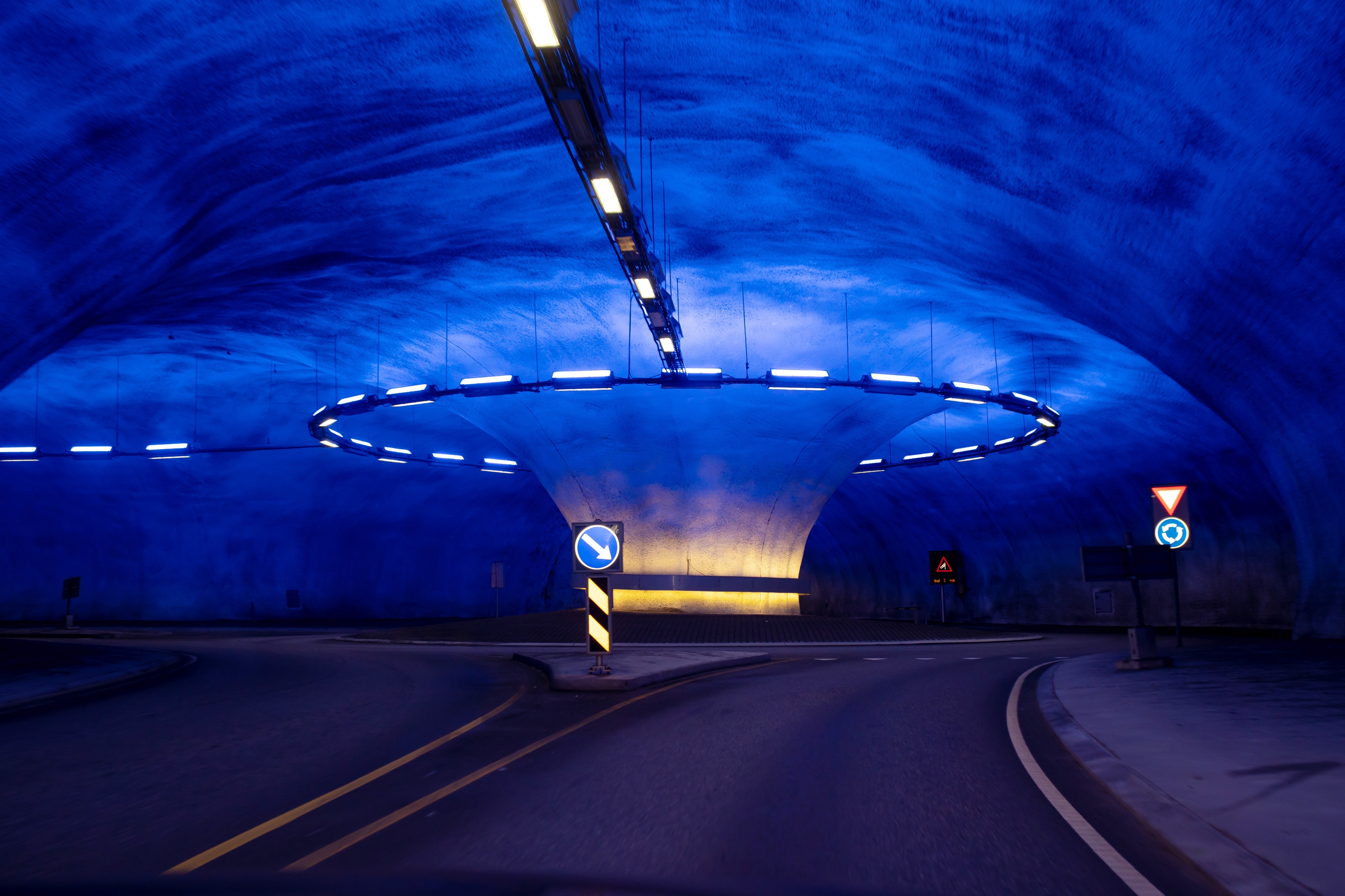 Roundabout in Tunnel
