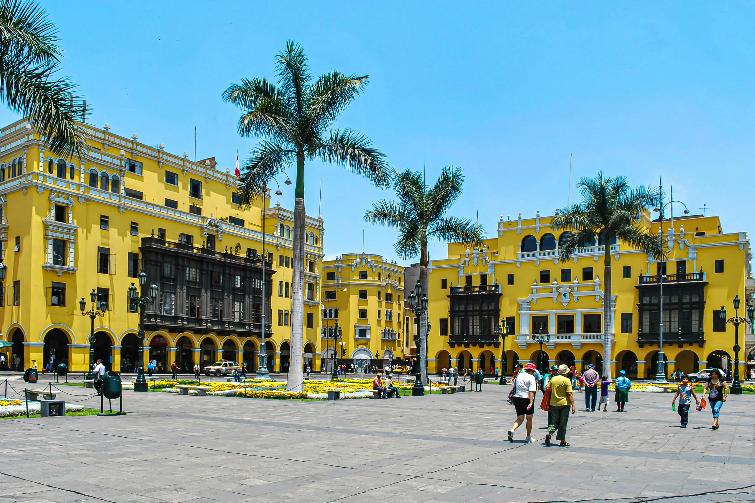 Recorrido por la Plaza Mayor de Lima