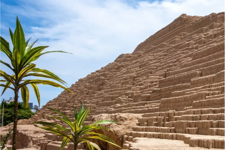Visita panorámica a Huaca Pucllana
