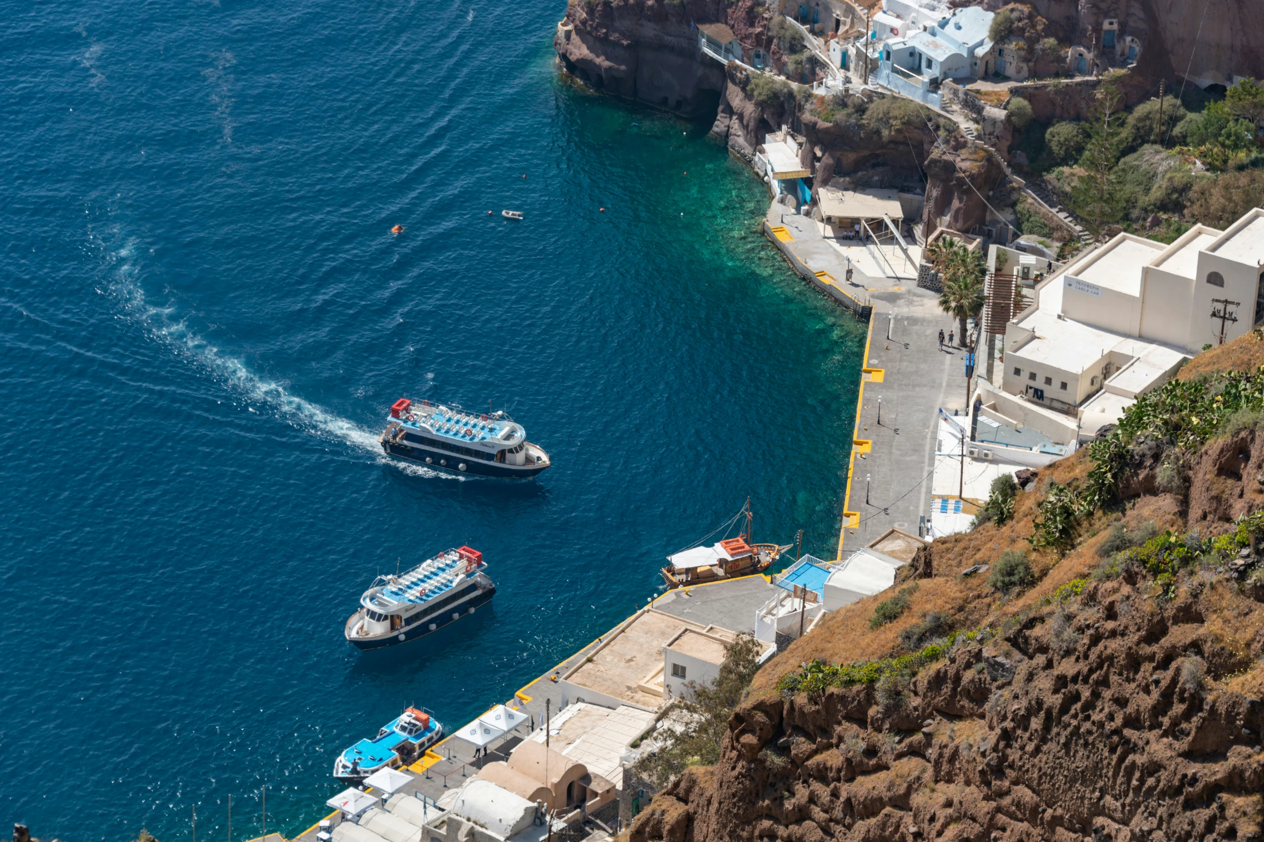Disfruta de las playas de Santorini