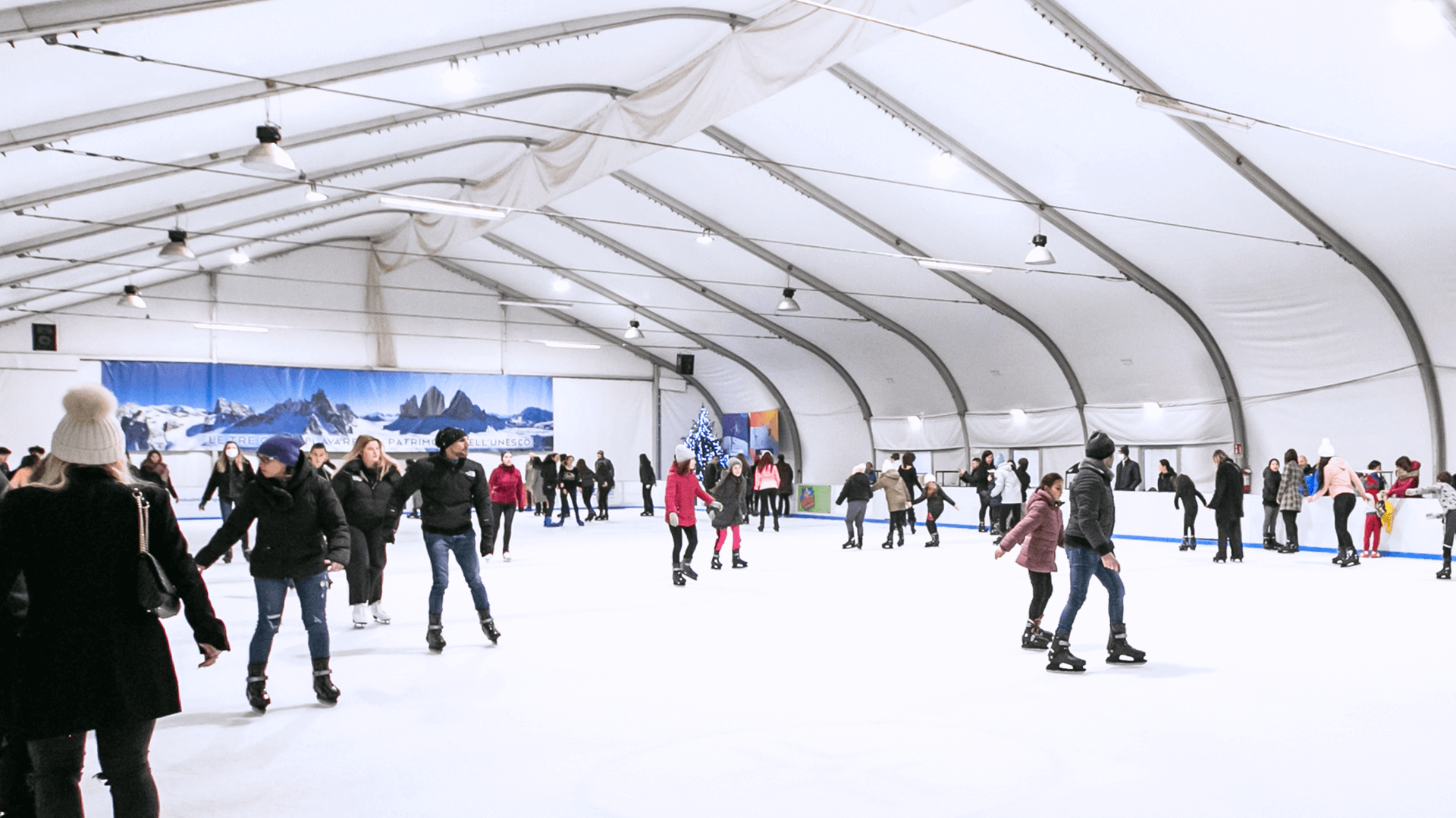 Il Palaghiaccio cerca personale per la prossima stagione invernale! - Paradice - Palaghiaccio Montichiari