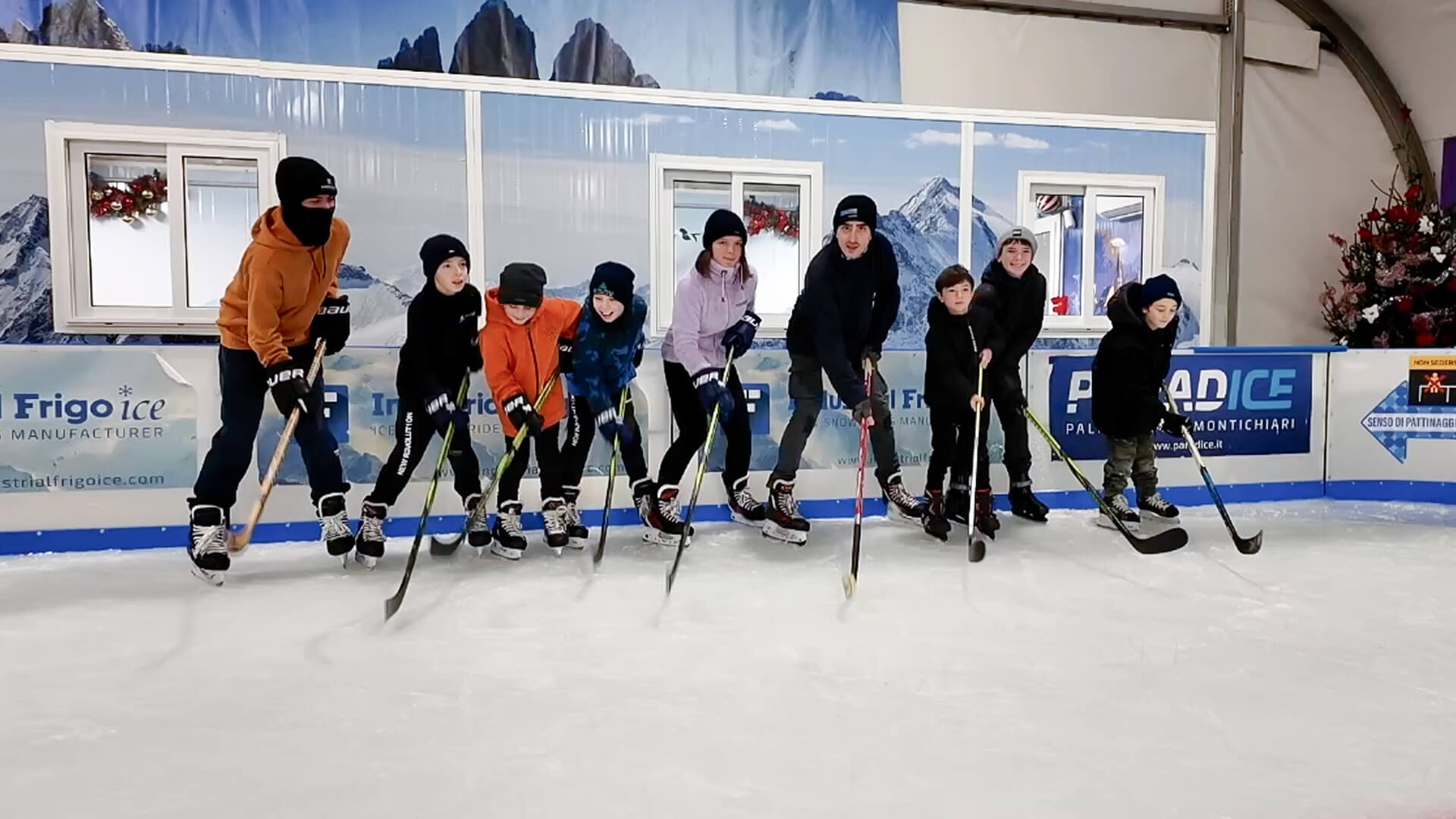 Il corso di avvicinamento all'hockey continua! - Paradice - Palaghiaccio Montichiari