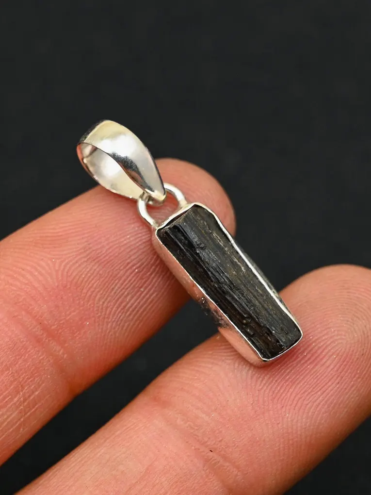 Ciondolo granato oro bianco 18kt